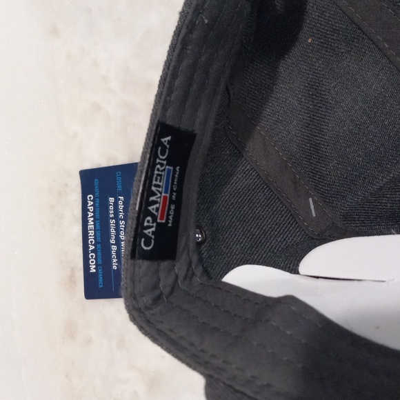 Men's Cap - Picture 9 of 12